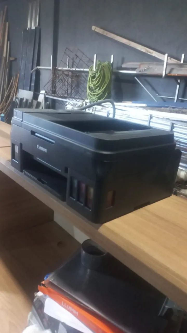 Vendo impressora semi nova Canon 