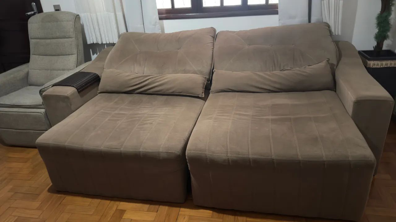 Vendo sofá retrátil 3 lugares  - Foto 2