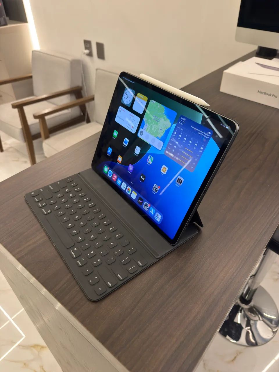 iPad Pro M1 12.9 128GB + Pencil 2 e KeyBoard - Tablets e E-Readers