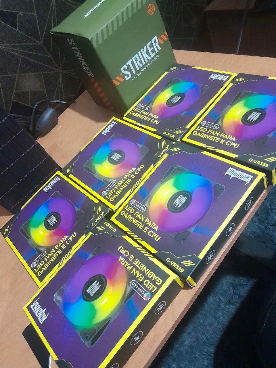 Vendo 11 Fans RGB/RAINBOW 