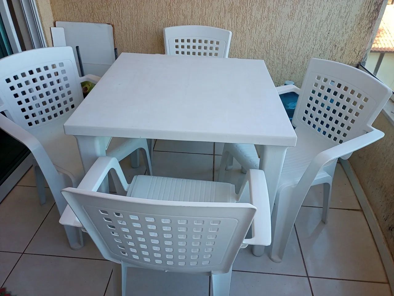 Jogo de mesa com cadeiras - Foto 2