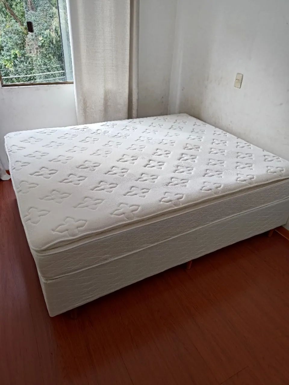 Cama Queen Size Umaflex Itália - Molas Ensacadas + Base Box