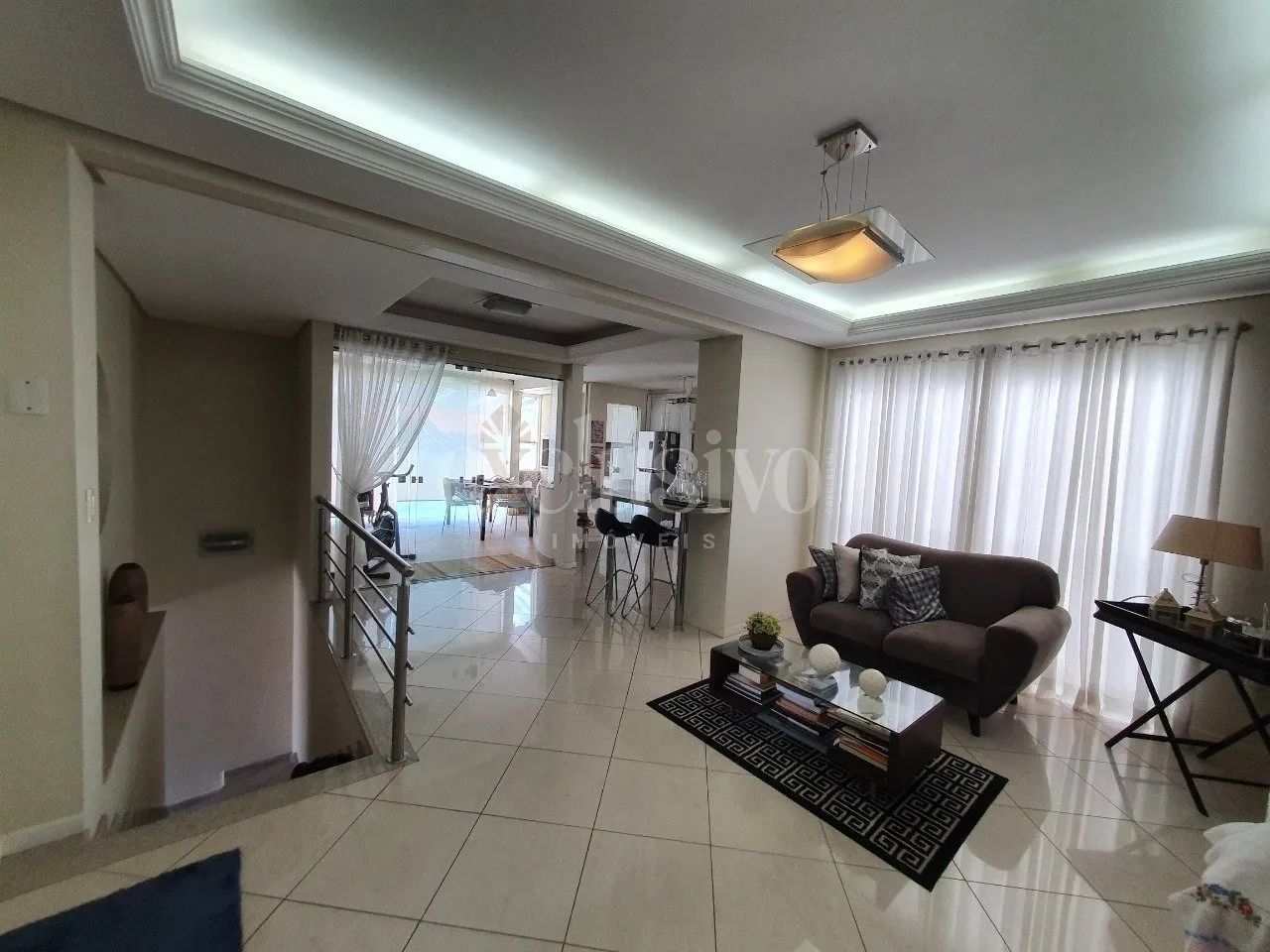 Casa com 3 suítes no Bairro Itaguaçu