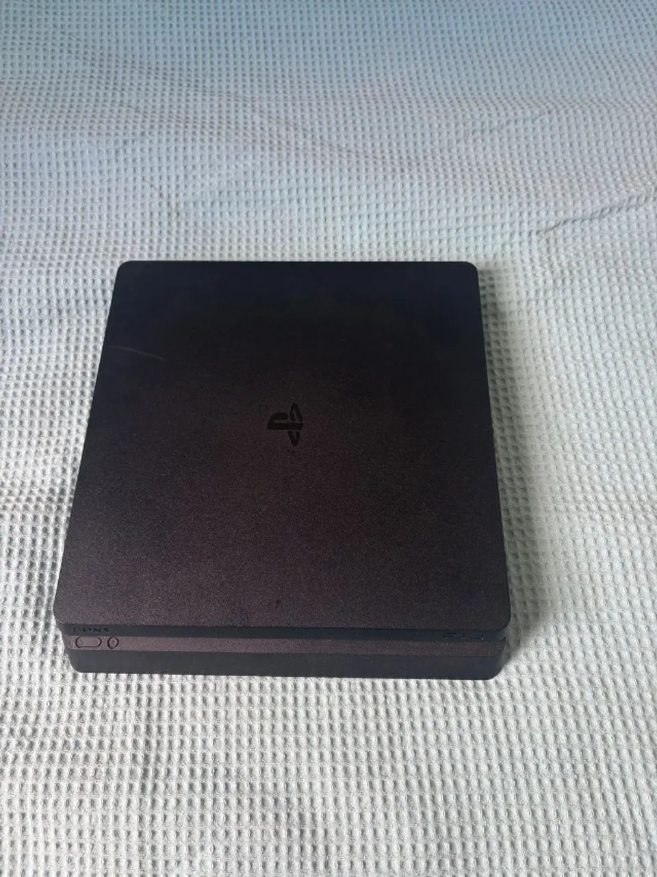 Ps4 1TB Usado +3 jogos(otimo estado)