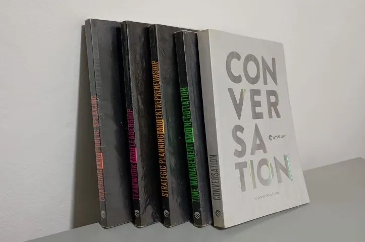 Livros de Inglês Wiseup - Foto 5