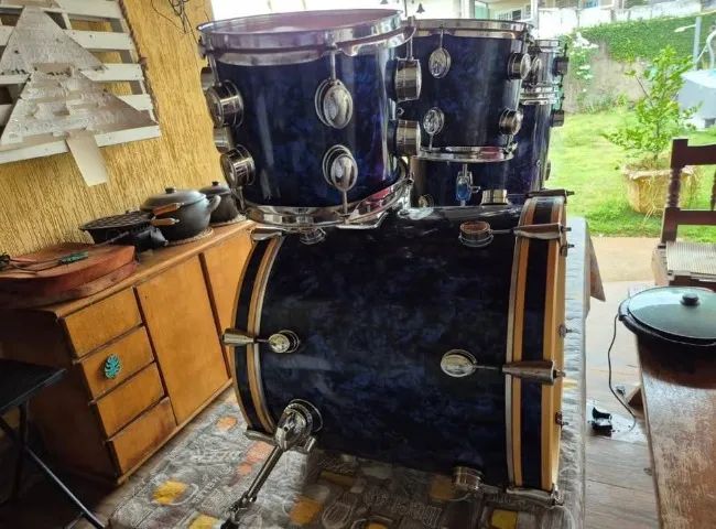 Camille Bombois、「AU BORDEL」、海外版超希少レゾネ Bateria prime América jazz shell Pack bumbo 18, surdo, caixa tom1