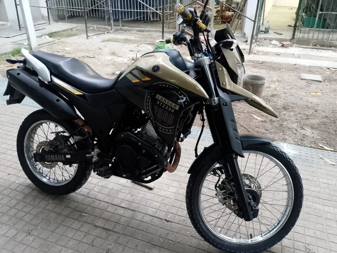 Lander 250