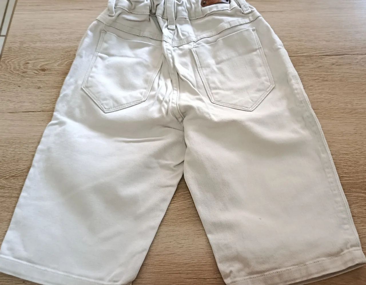 Bermuda jeans masculina Bege conservada  - Foto 2