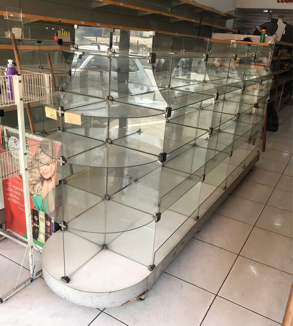 Vendo instalação completa loja de cosméticos  - Foto 5