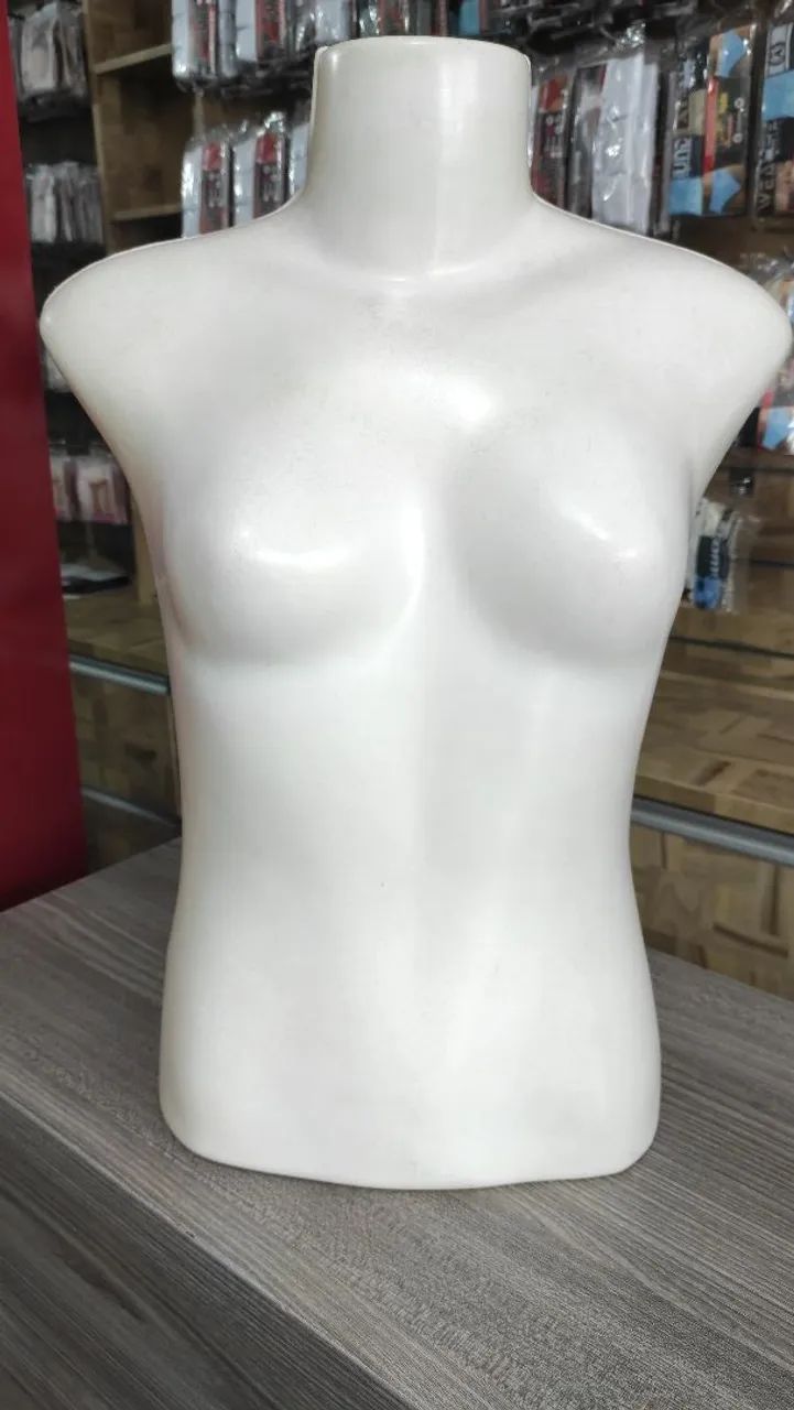 Manequim Feminino busto para sutiã, top e amamentação 