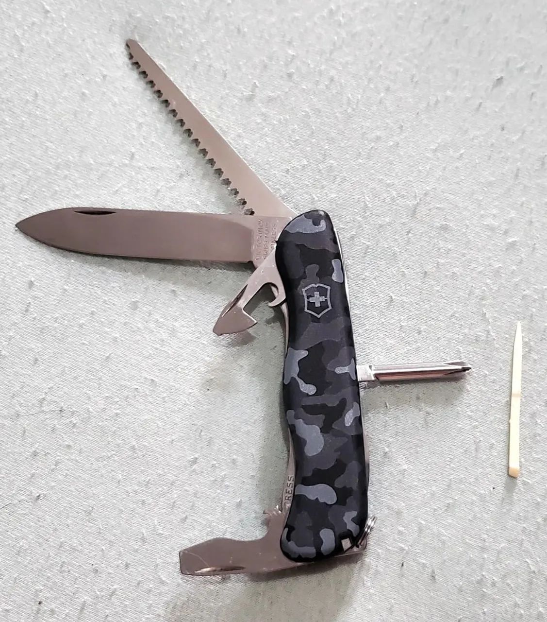 Victorinox trailmaster navy