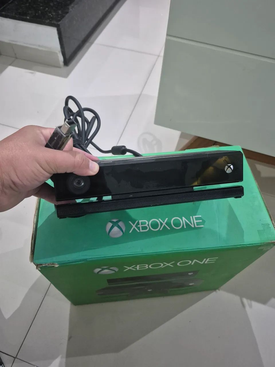 Xbox one + 2 controles + 2 jogos - Foto 4