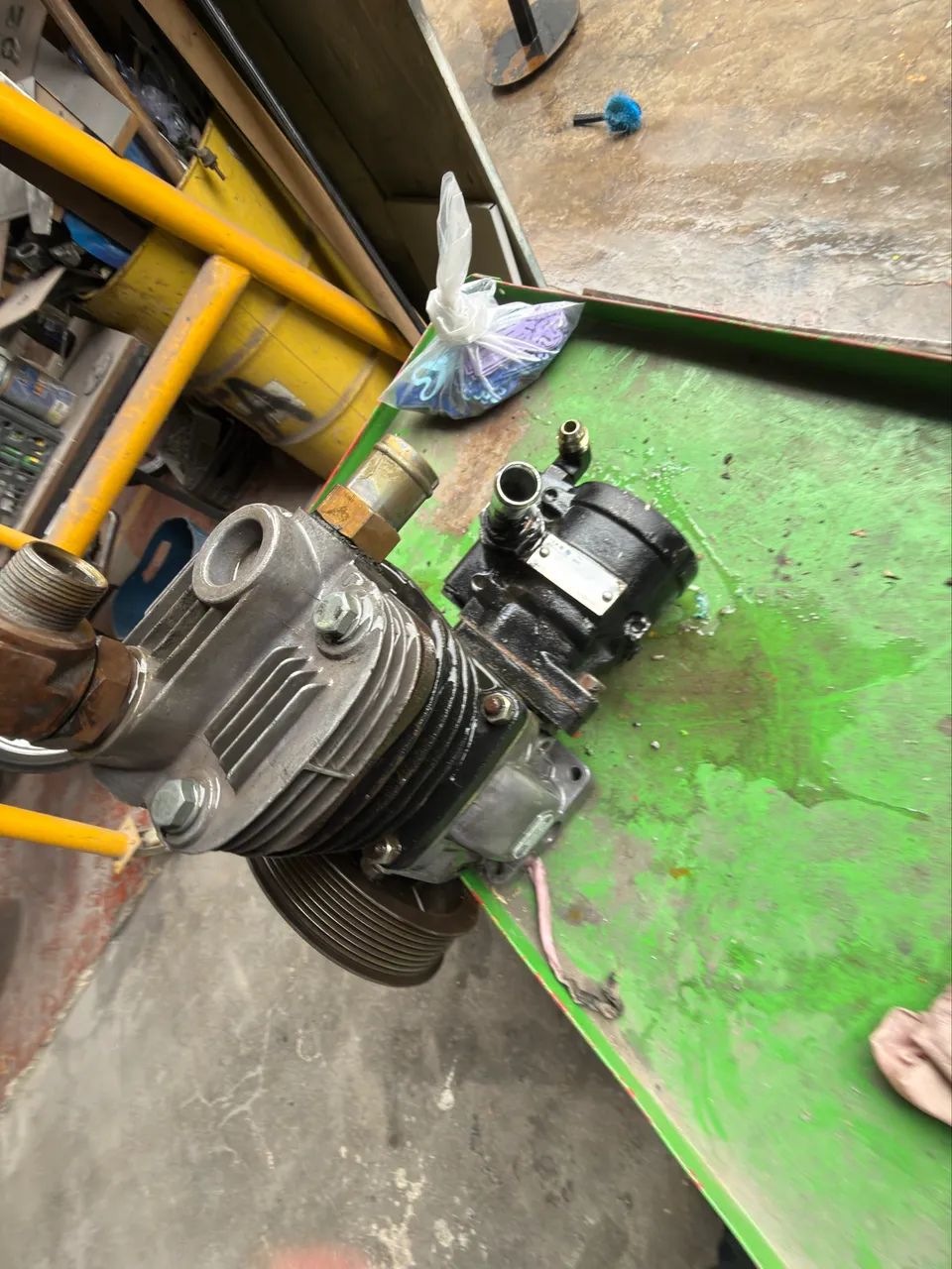 COMPRESSOR DE AR KNOOR BREMSE VOLKS 8150 - Foto 4