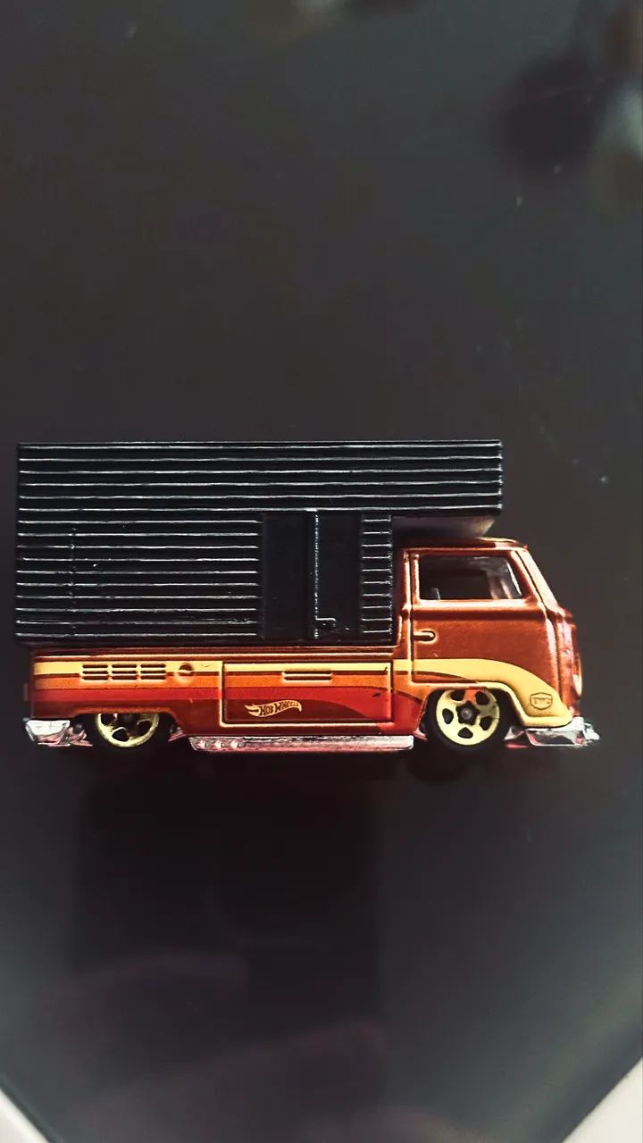 Hot Wheels Kombi rebaixada - Foto 4