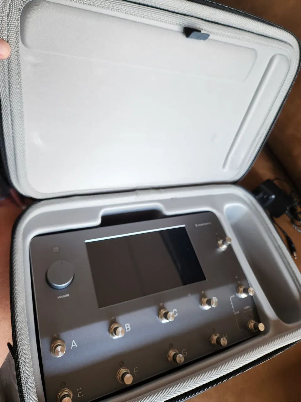 Quad Cortex Neural DSP + Case Neural (venda somente)(Original)