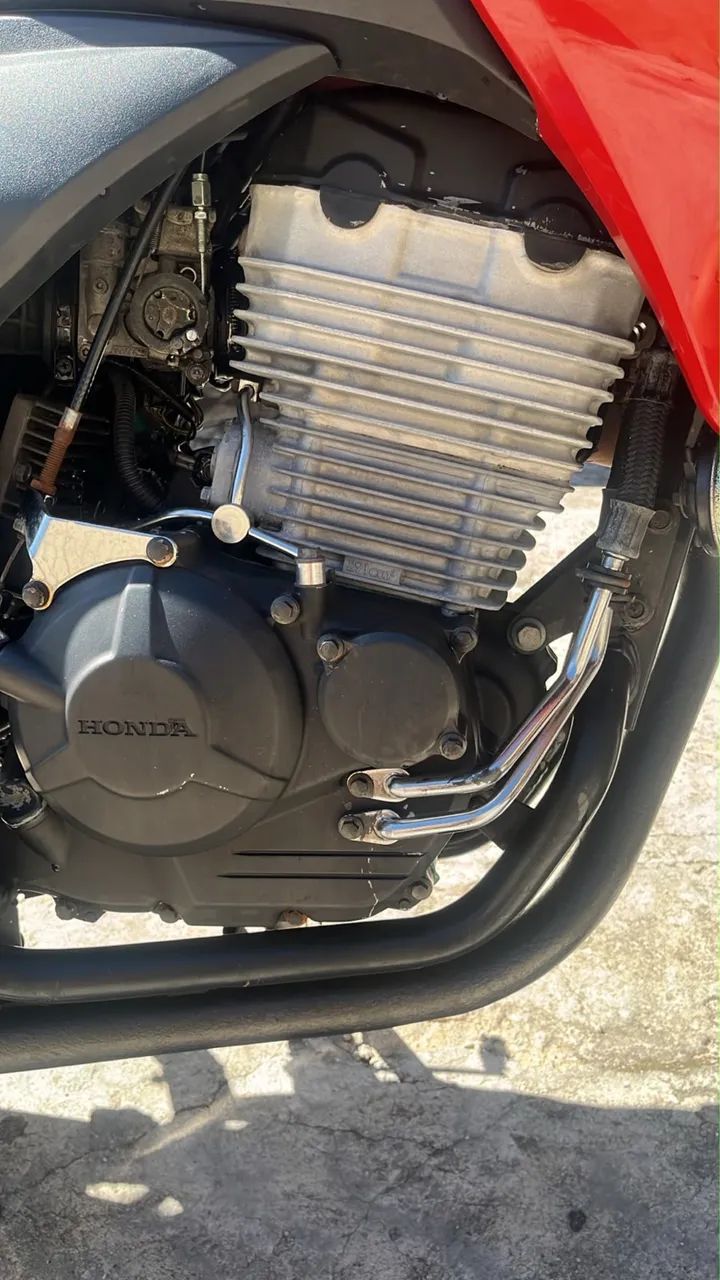 CB 300R - Foto 4