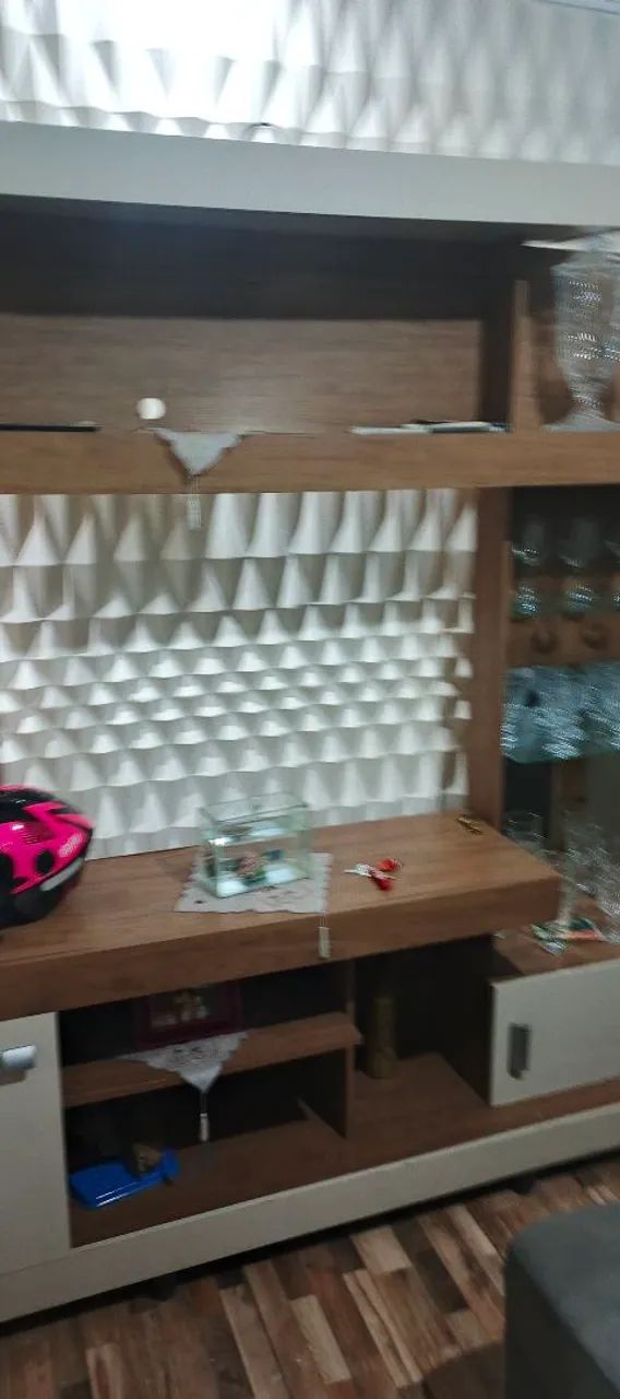 Vendo uma estante de sala com pasteleira de vidro bem conservado  - Foto 3