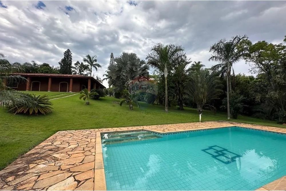 Chácara com Piscina e Casa de Caseiro em Pinhal  Cabreúva SP, 5.847m²