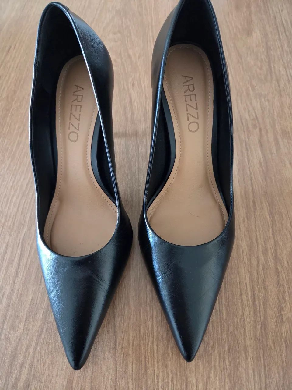 Scarpin de couro preto 36