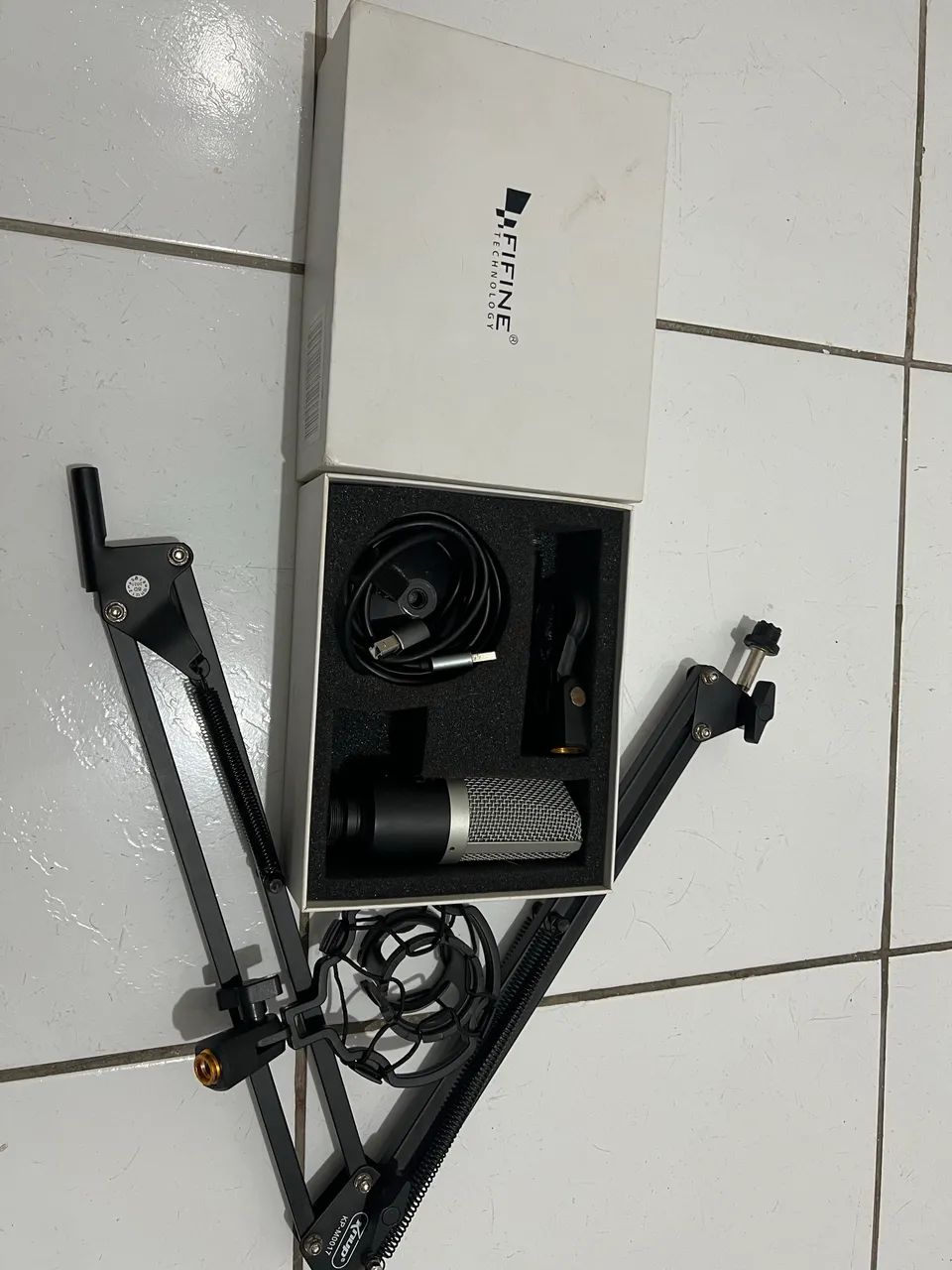 Kit Microfone Fifine K670 + Braço articulado - Foto 2