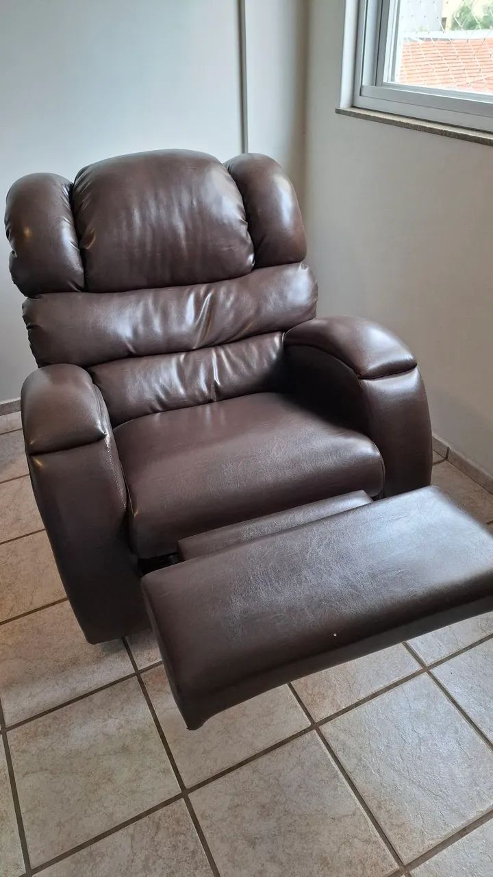 Poltrona Reclinável