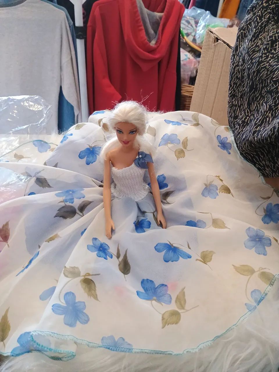 Boneca Barbie 2010 Mattel 