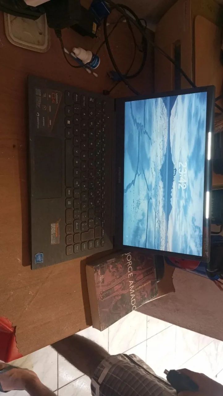 Vendo notebook positivo C14 vision