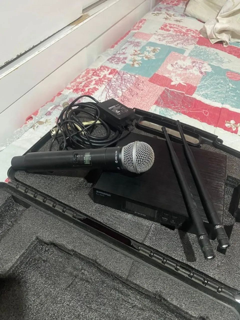 microfone profissional SHURE 58a sem fio.  - Foto 2