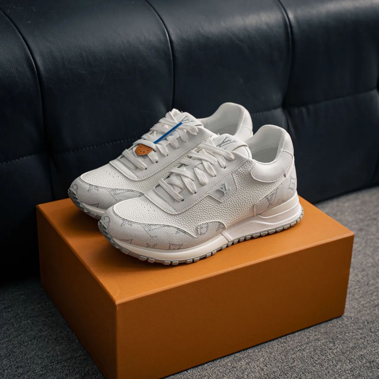 Louis Vuitton LV Trainer Branco Monogram - Foto 3