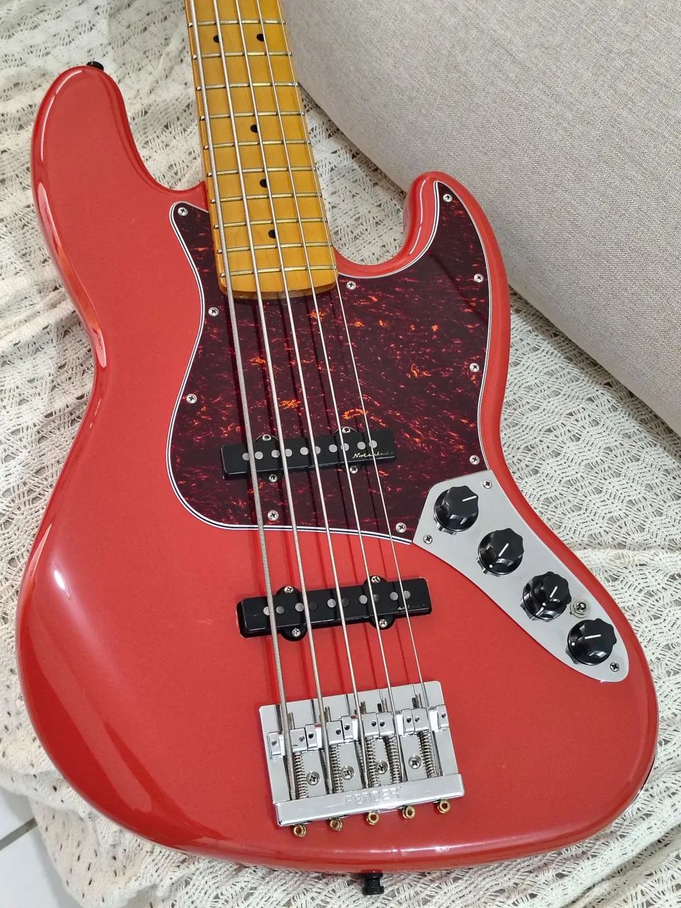 Vendo baixo Fender 
