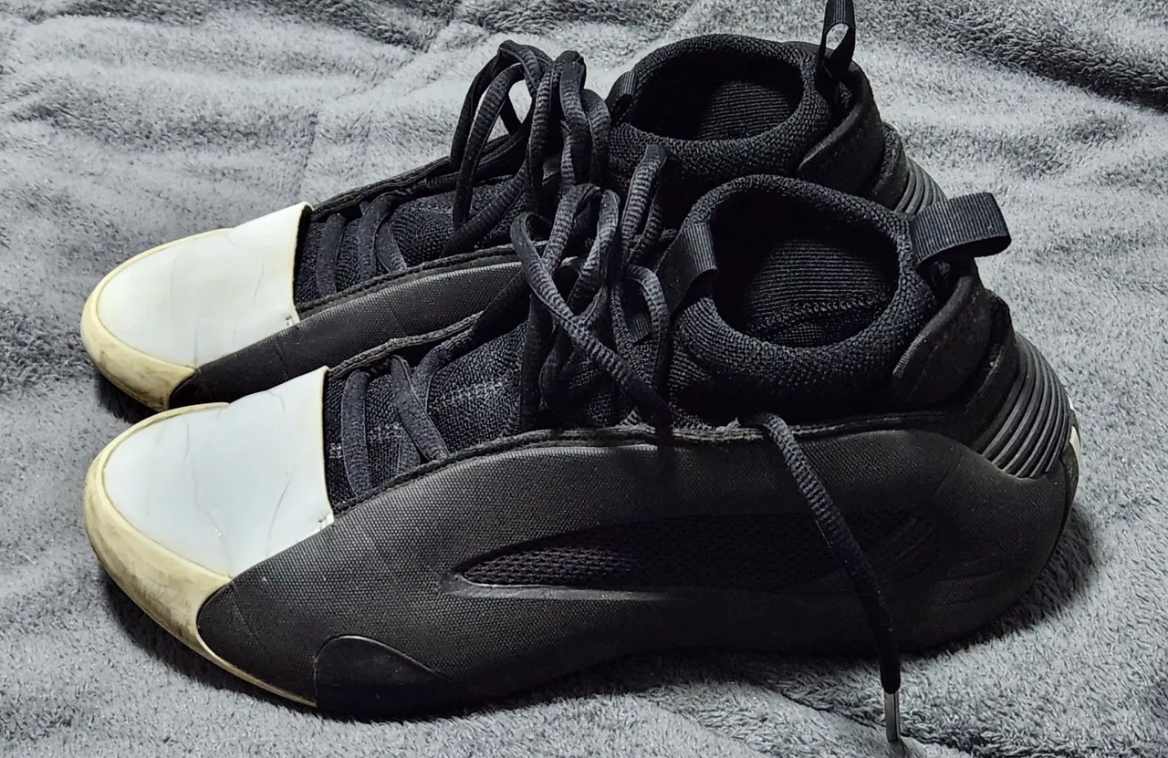 Tênis Adidas Yeezy 500 Utility Black com Caixa - Tam. 42
