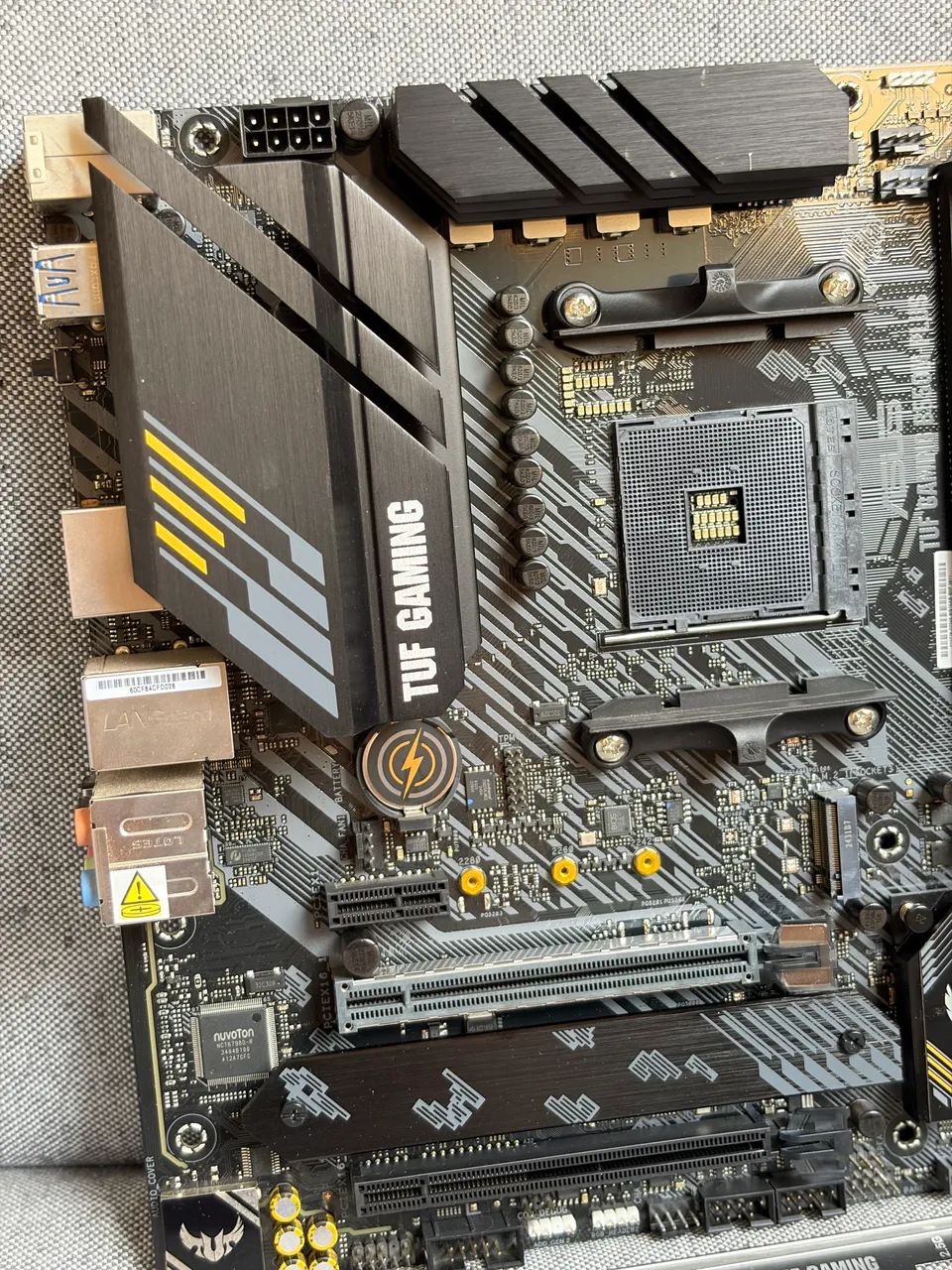 Placa mãe Asus Tuf B550M-Plus  Am4 - Foto 4