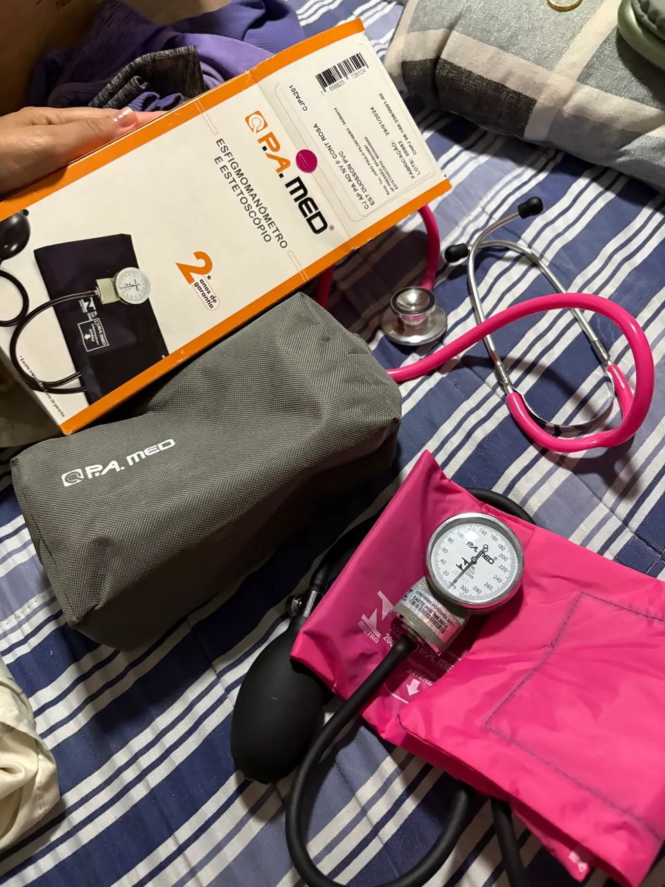 estetoscópio e esfigmomanômetro - Foto 2