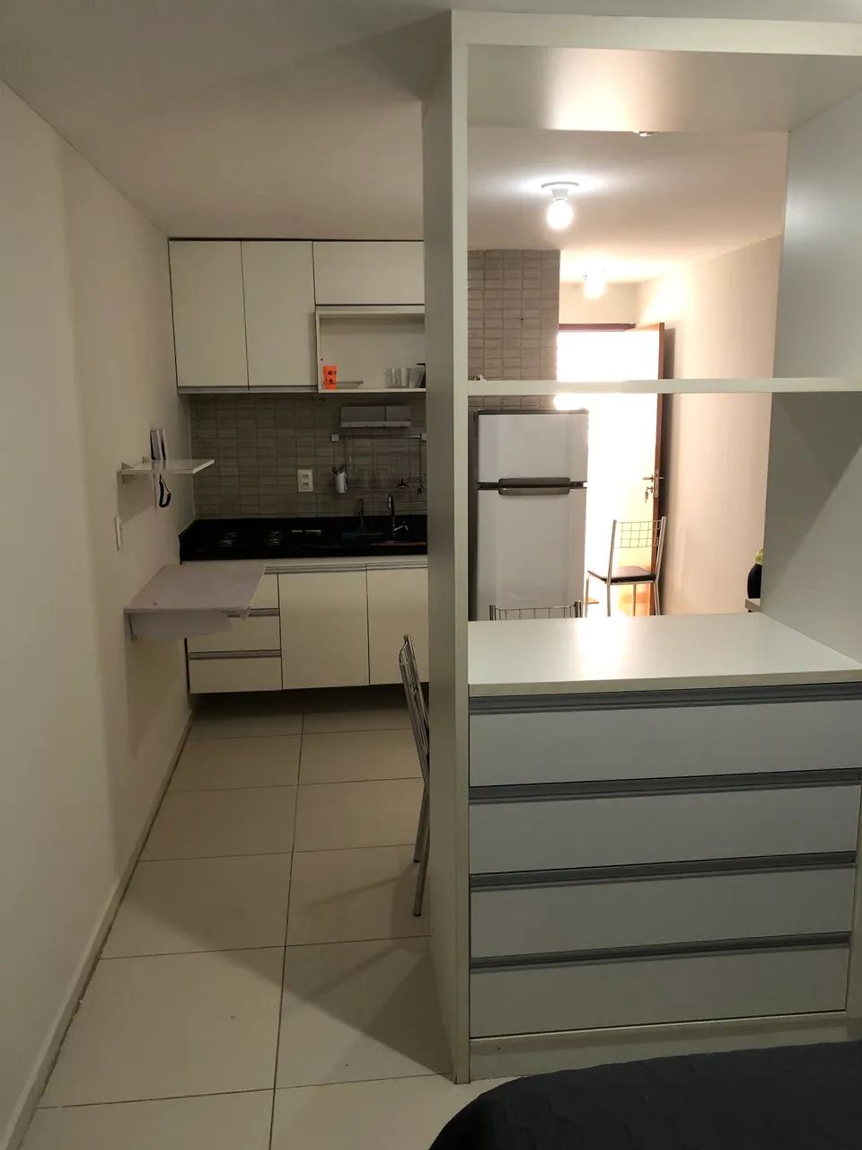 ALUGO FLAT BANCÁRIOS - MODERNO E EQUIPADO  - Foto 2