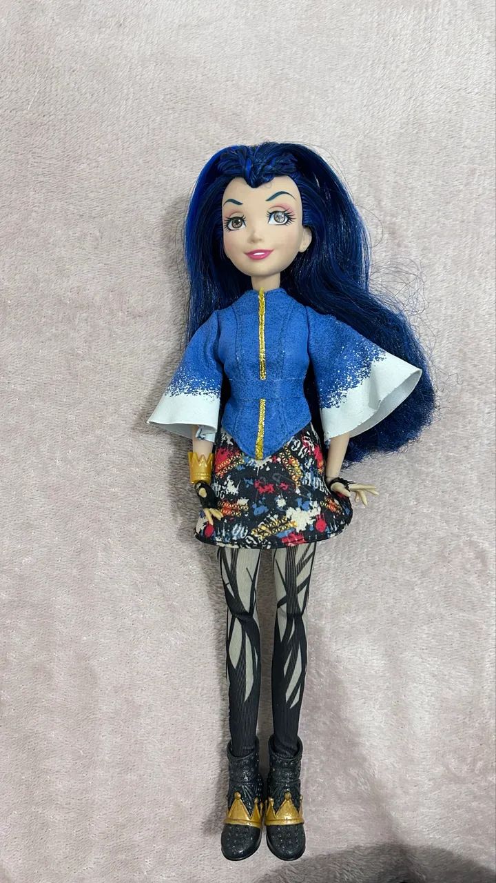Boneca Evie decendentes 