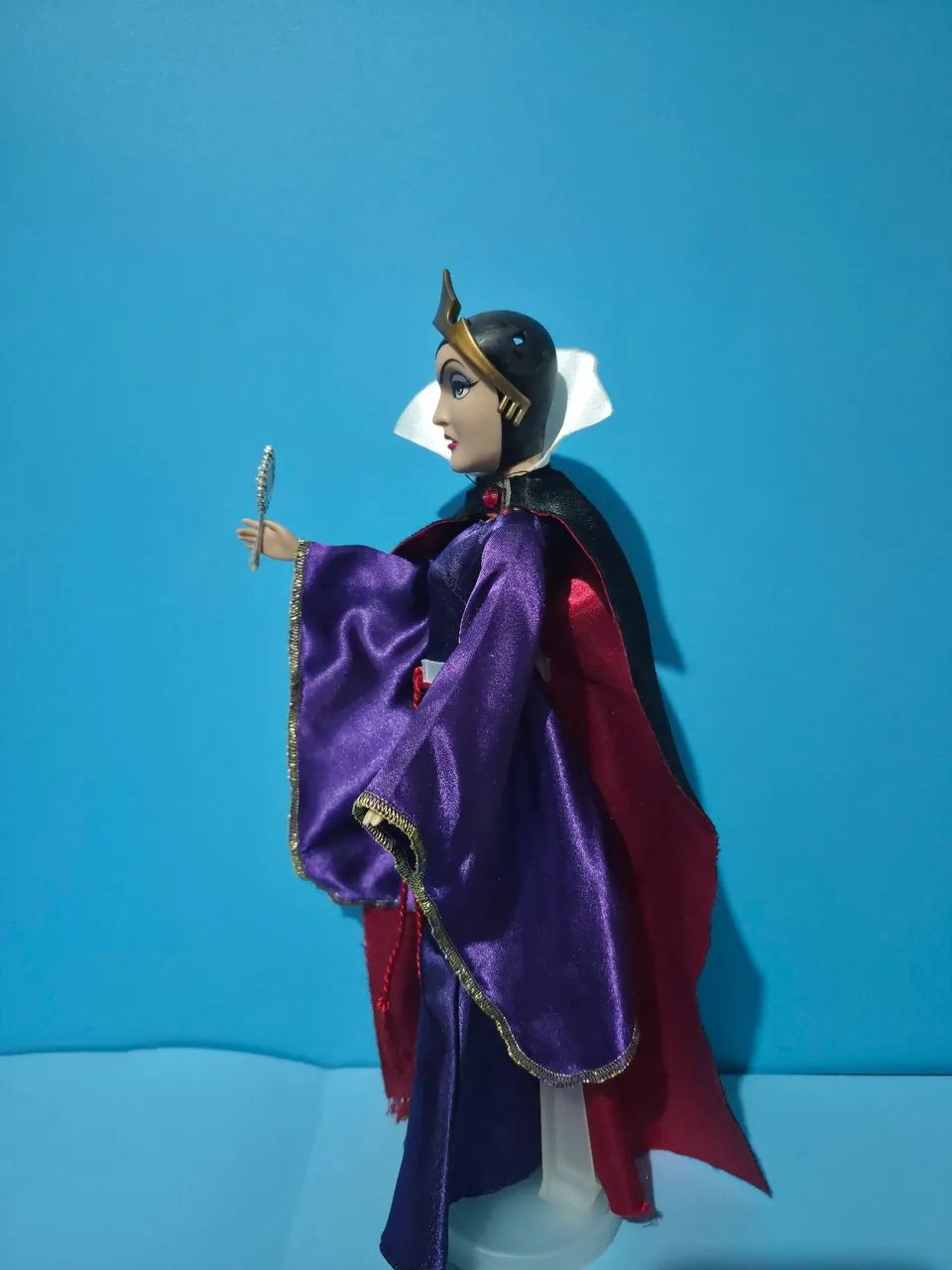 Boneca Rainha Má vilã Disney Branca de Neve - Foto 2