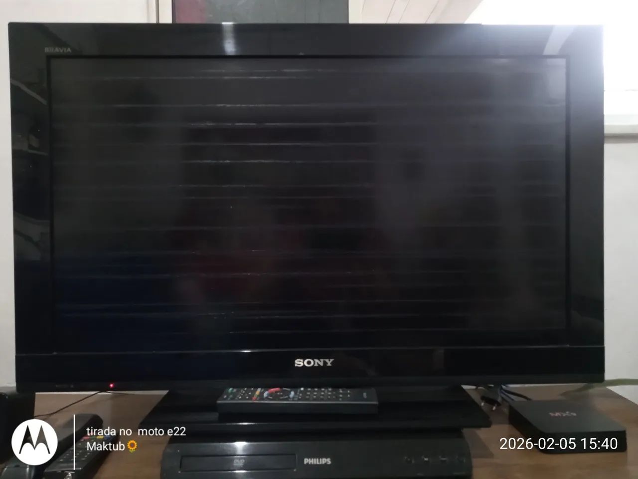 TV Sony 32 polegadas + suporte para parede 