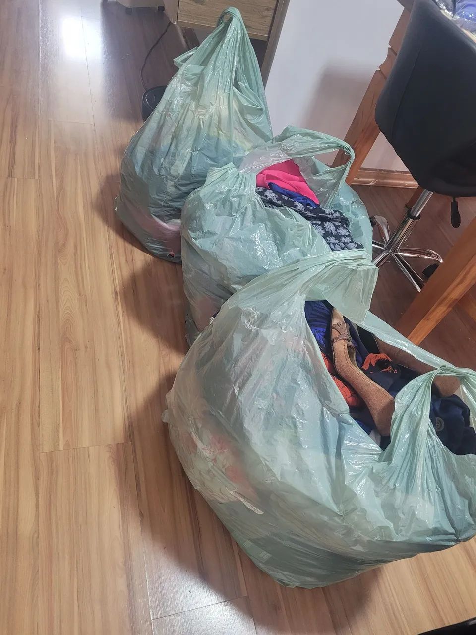 Lote de roupas para bazar