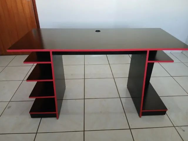 Mesa Gamer, como nova, em Anápolis