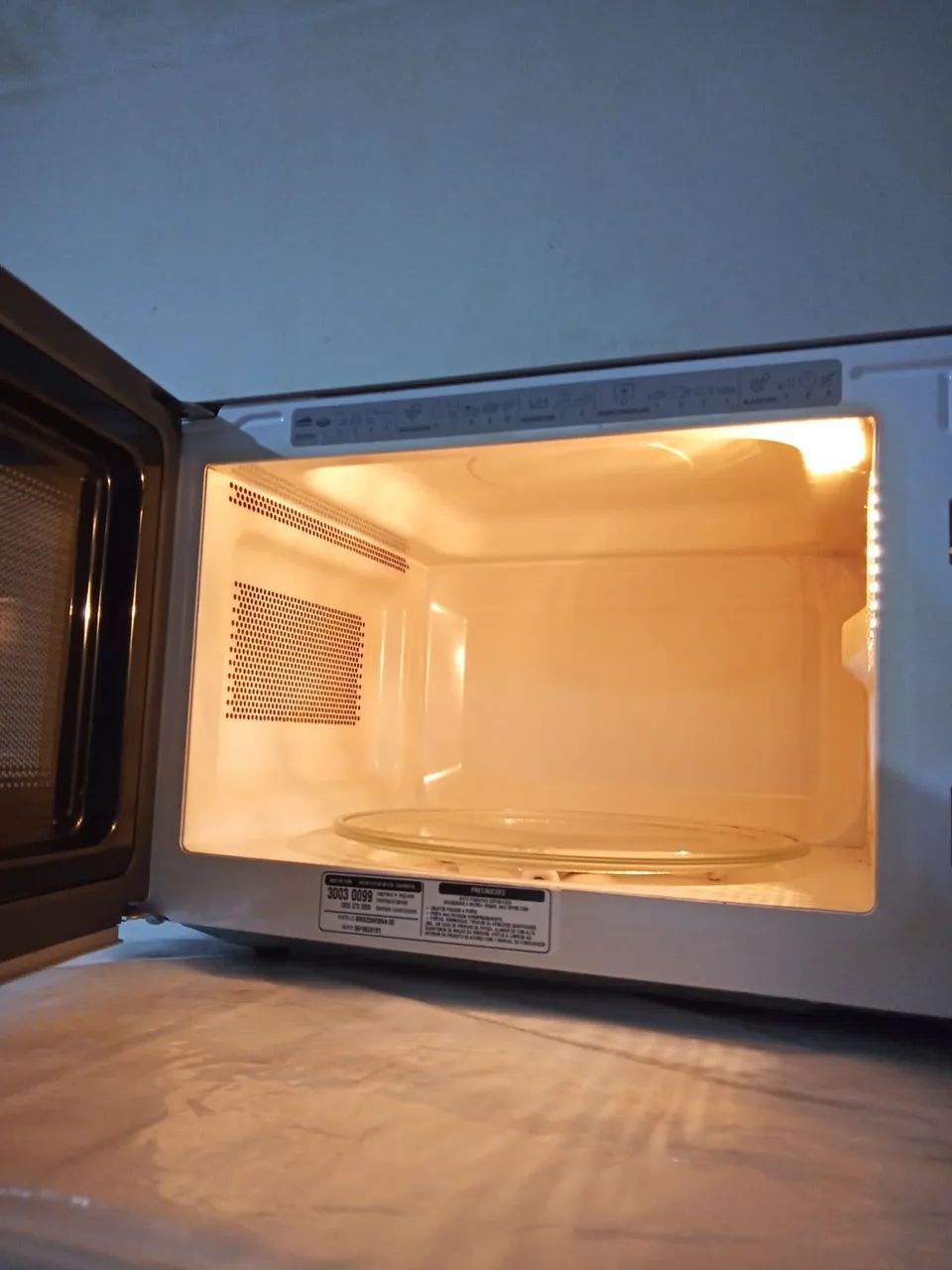 Microondas Brastemp 220v usado excelente  - Foto 4