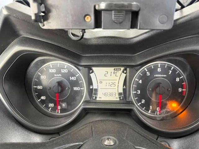 YAMAHA XMAX ABS 2021 - Foto 2