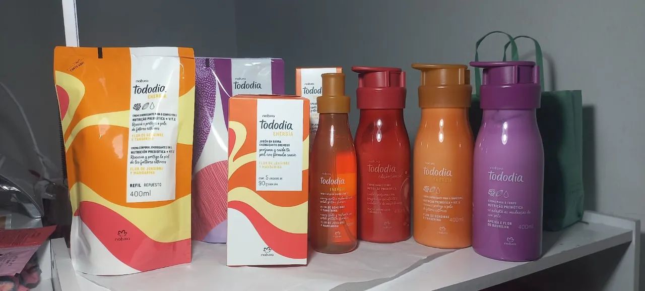 SUPER LOTE NATURA E AVON