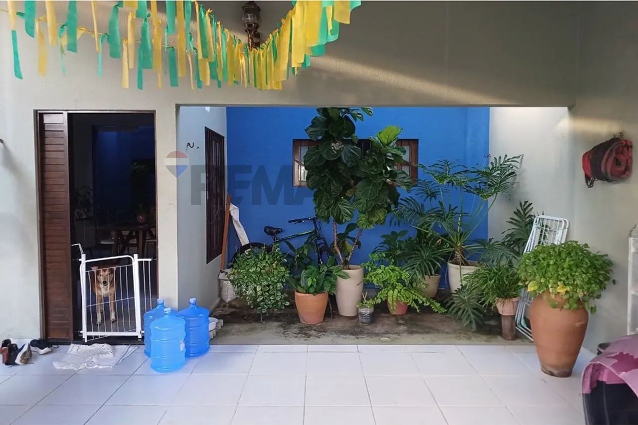 CASA Á VENDA EM NOVA PARNAMIRIM