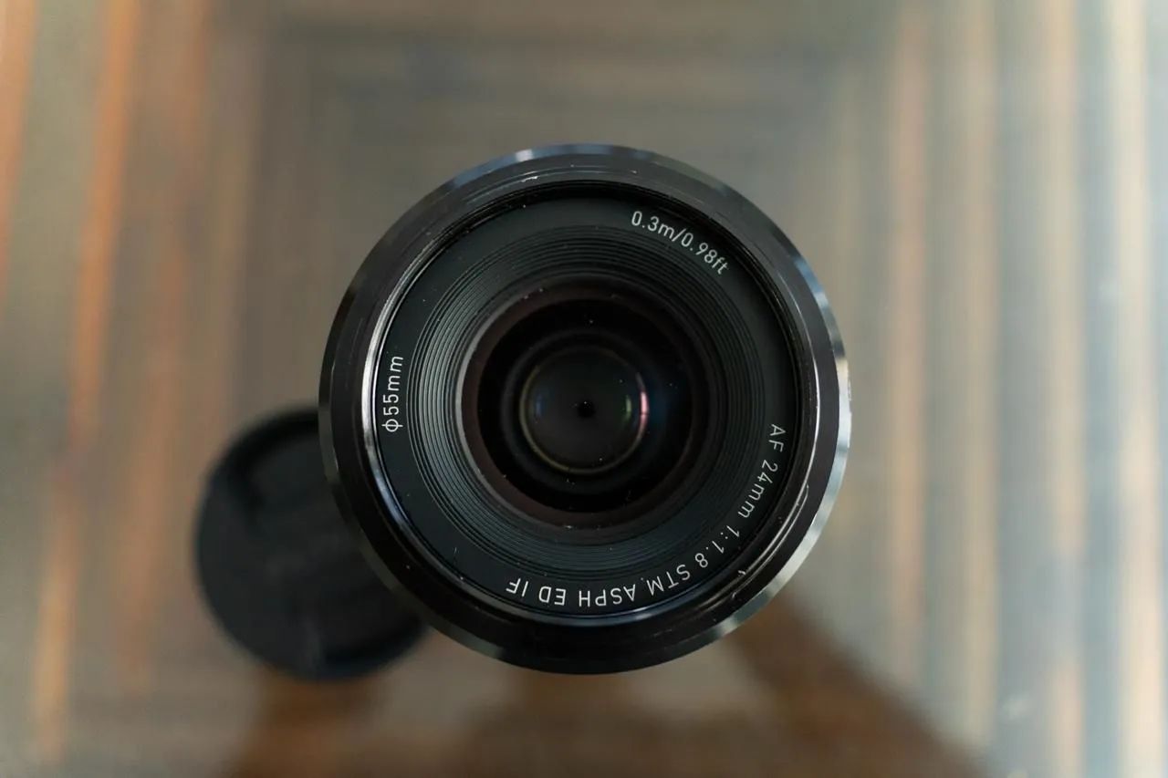 Lente Viltroz 24mm 1.8 Sony Full frame - Foto 3