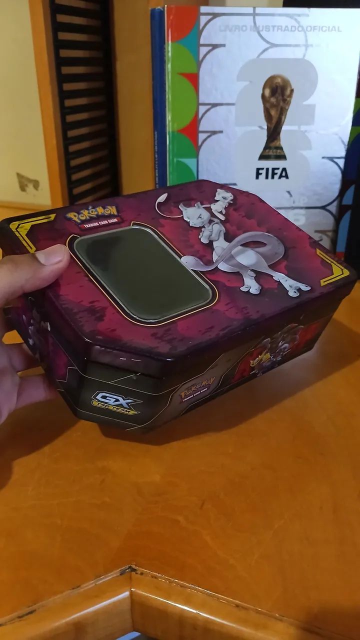 Latas + cartas Pokemon + boneco de pokemon  - Foto 4