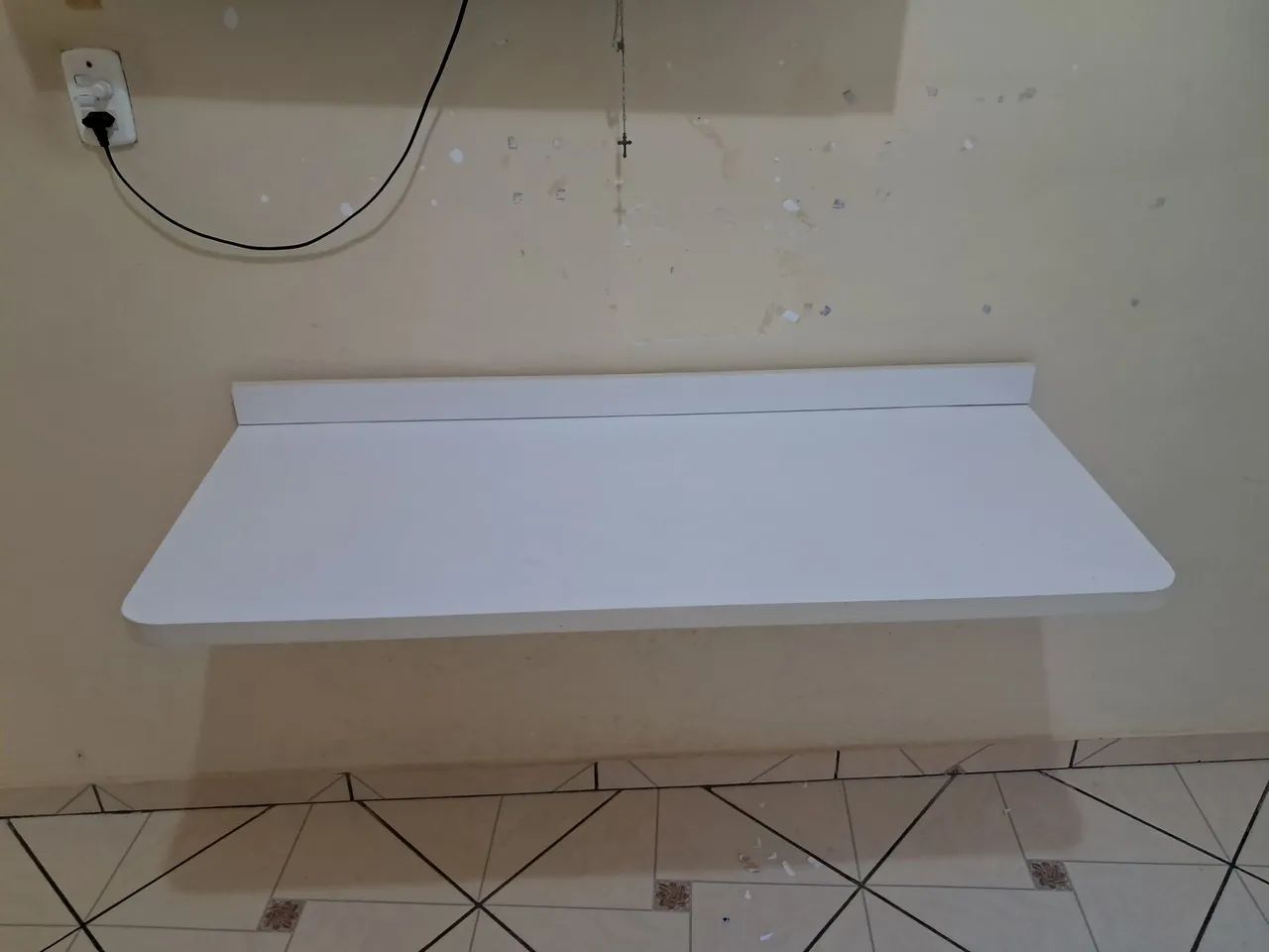 Mesa retrátil Tel *