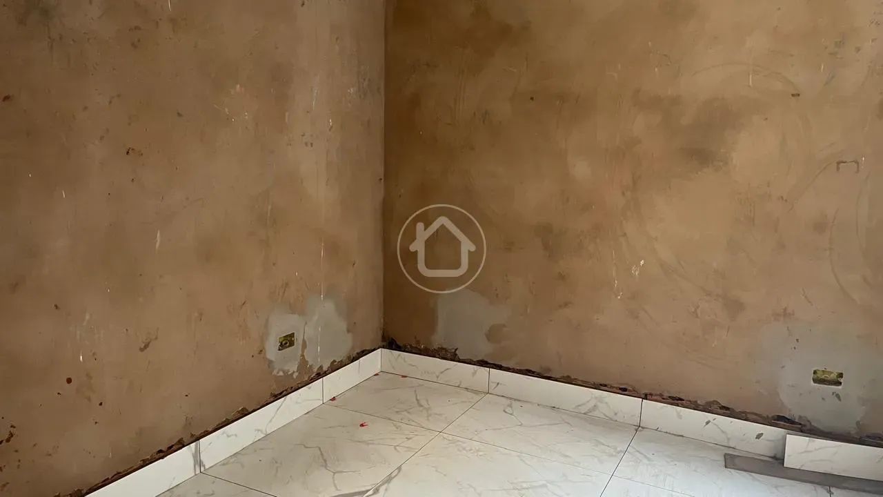 CASA COM 02 QUARTOS SENDO 01 SUÍTE - Foto 4