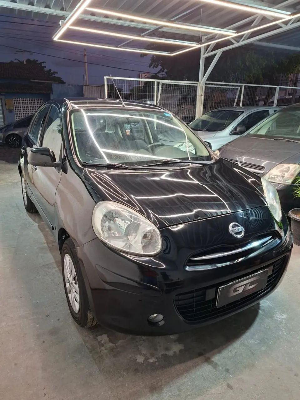 Nissan March S 1.6 16V FLEX 2012