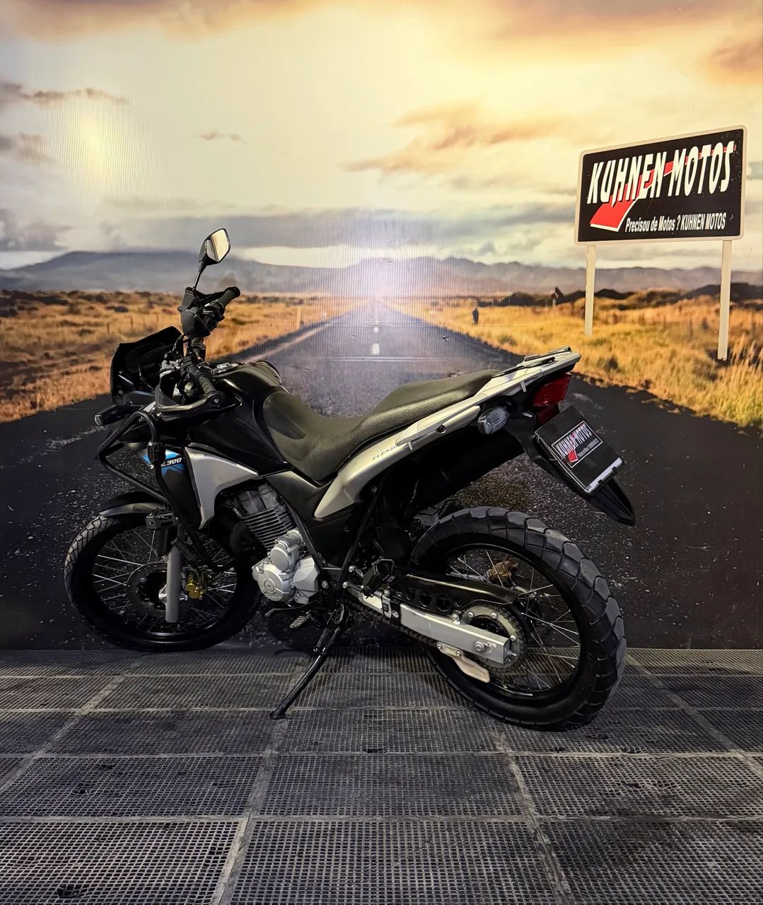 HONDA XRE 300 2015 - Foto 4