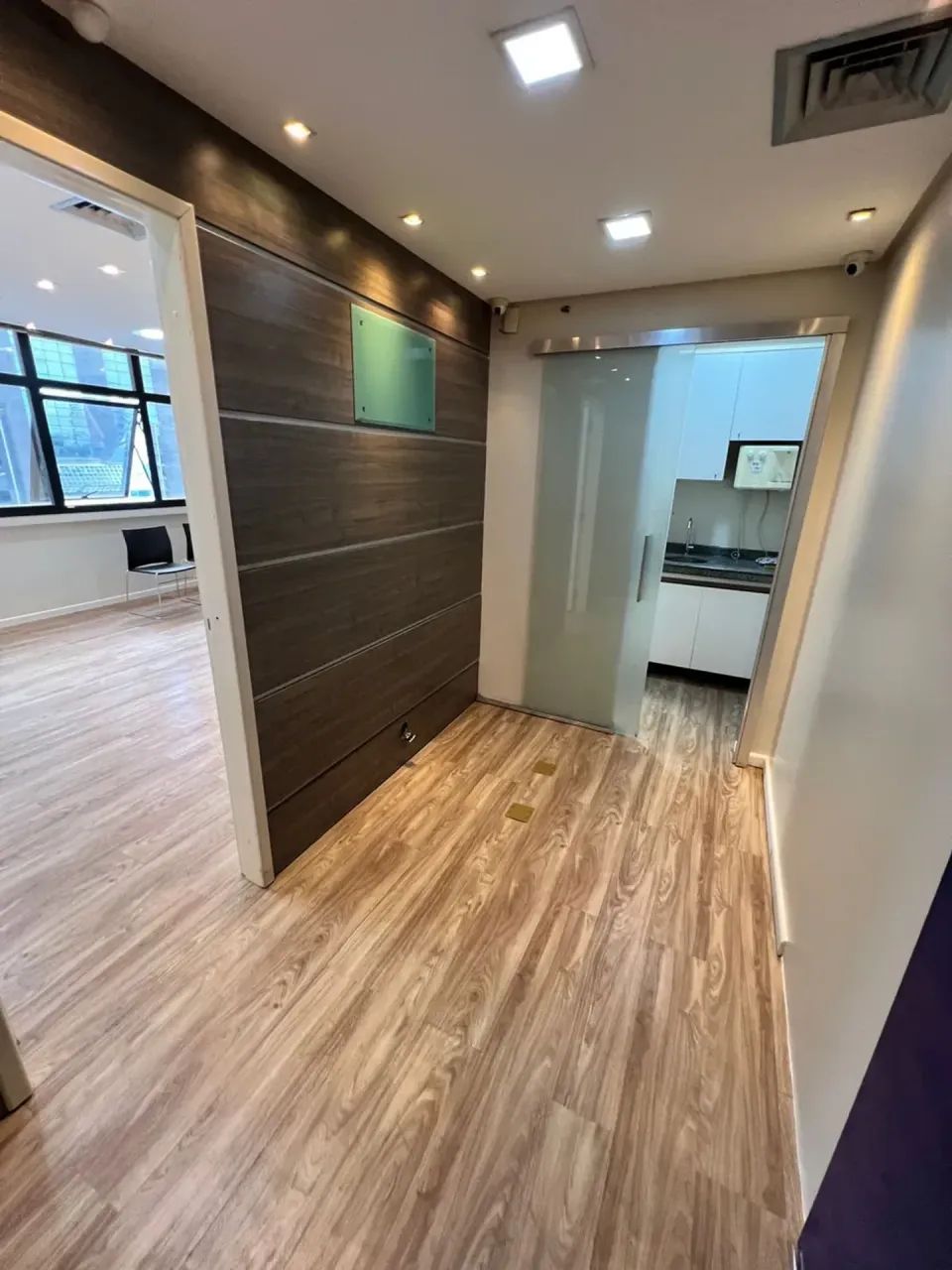 Vendo Sala no Millennium 9 2  9 9 4 6 4 - 5 4 8 7 - Foto 4